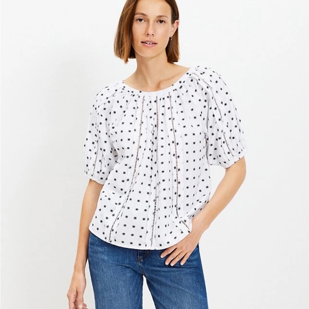Loft size M plaid cutout Regan sleeve blouse 💯 cotton. Elastic cuff puffy sleeve